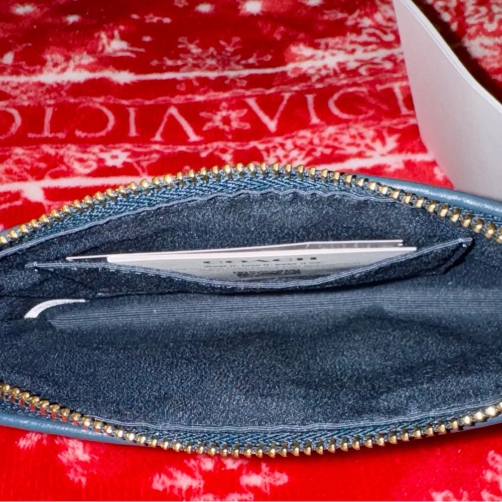 Coach Signature Denim Wristlet w/ too cute Embroidery Patterns, new with tags - Picture 4 of 9